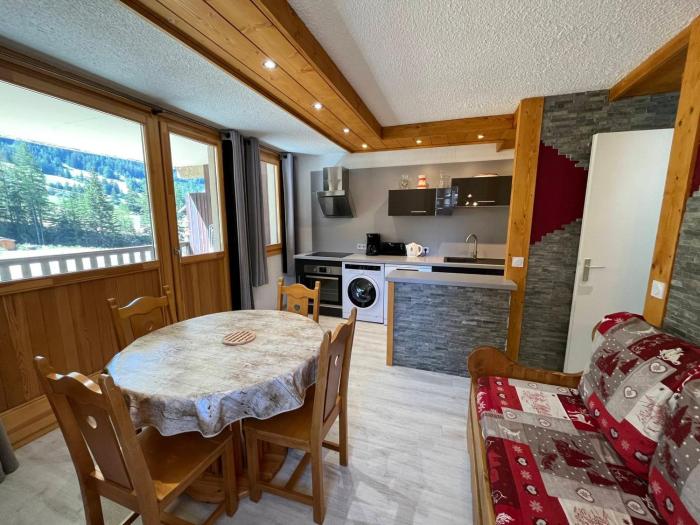 Appartement rénové 4 pers, terrasse, au pied des pistes à Val-Cenis - FR-1-508-178