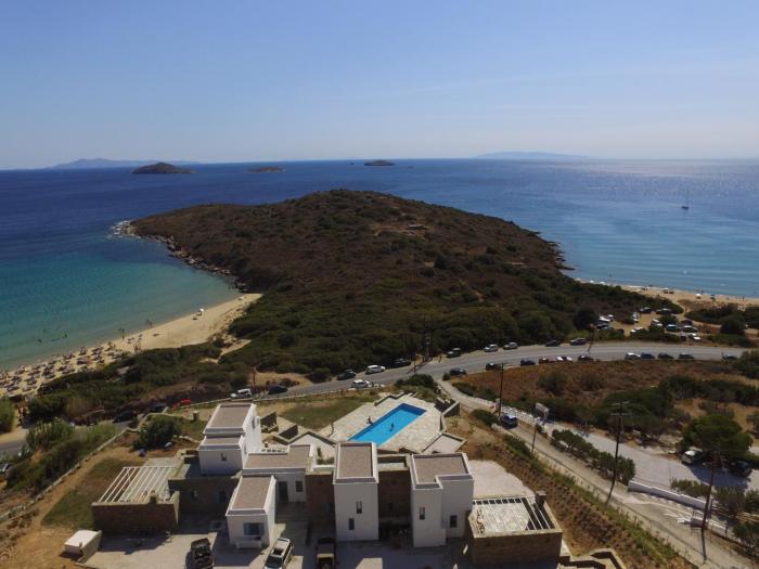 TRES BELLE MAISON SUR LA PLAGE DE GOLDEN BEACH
