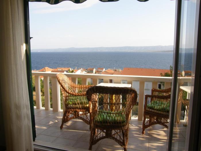 3416-3 Apartment in Bol with sea view, balcony, air conditioning, WiFi