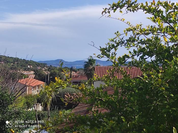 T2 aperçu mer à Janas complètement renové