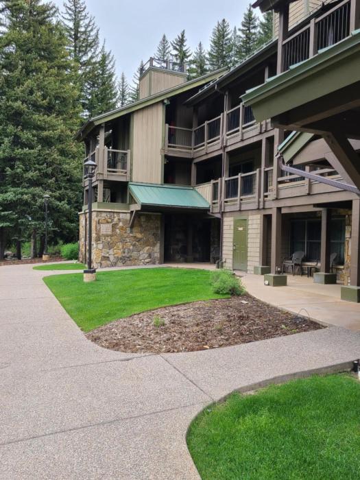 Bluegreens StreamSide at Vail