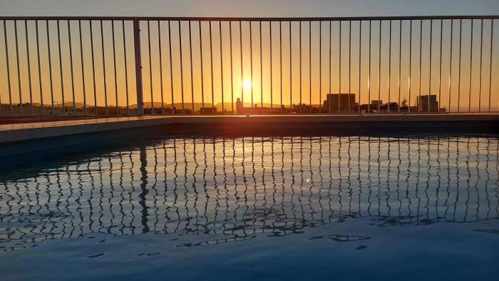 Nebur Penthouse, Sea Views & Private Roof Top Pool