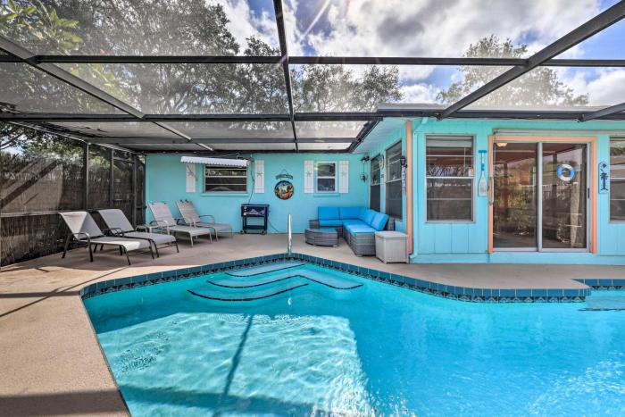 Florida Home with Private Yard, Picnic Area and Grill!