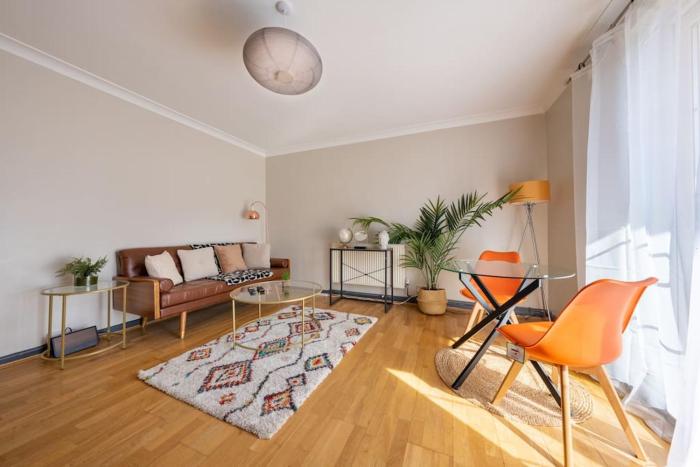 Lovely Condo London Shopping City