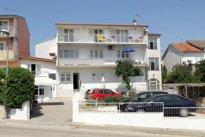 Apartmani Ljubo