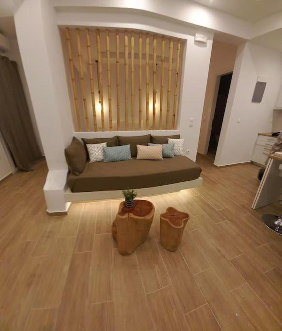 Deja vu Ευχάριστο σπίτι στο κέντρο του νησιού ΊΟΥ