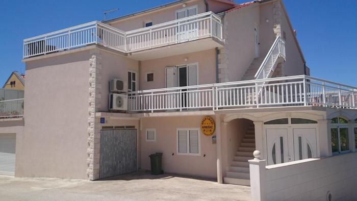 Apartments and rooms with WiFi Hvar - 20114