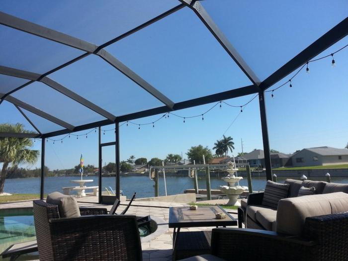 Lake Kennedy Front Villa