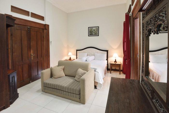 Ndalem Maharani Guest House
