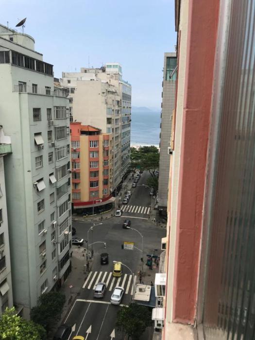 Copacabana, Qto e Sala. Vista lateral para o mar