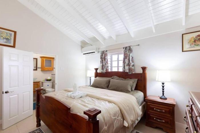 Loft - Sleeps 4 - Parking - Balcony