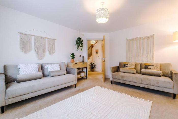 Luxurious Cosy 4BR Home Cheshire