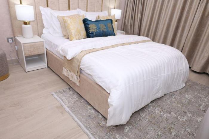 Superb Studio by The Creek view