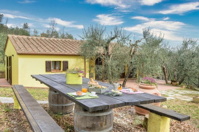 La Casina, private villa with AC in Val di Chiana