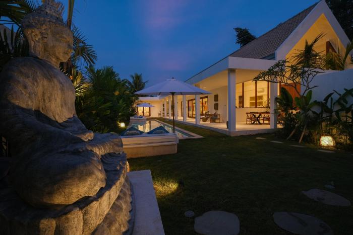 Ubud Luxury 2-Bedroom Villa with Private Pool and BBQ - Serene Escape!