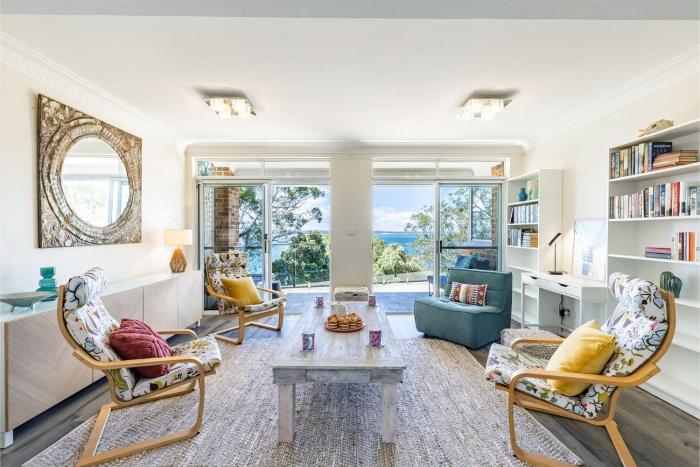 Sanctuary on Dutchies, 18 Gloucester Street - Water views, Air Conditioning, WiFi and Close To Town