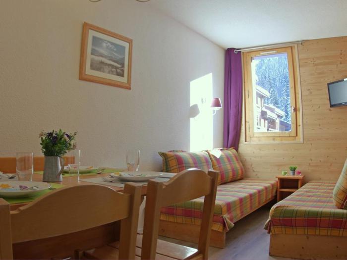 Studio divisible rénové avec balcon et animaux acceptés à Valmorel - FR-1-291-788