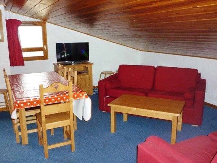 Duplex lumineux 4 pièces, proche pistes, parking privé - FR-1-262-135