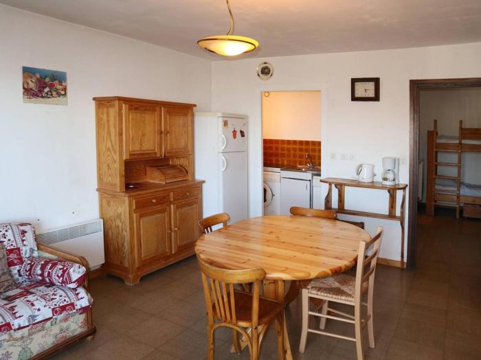 Appartement 4 pers, skis aux pieds, en station - FR-1-322-78