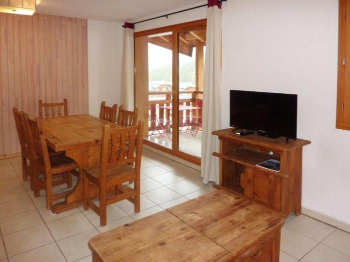 Appartement 8 personnes avec piscine aux Orres - FR-1-322-268