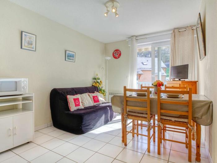 T2 cabine 6 pers à Luz, calme, parking, animaux OK - FR-1-402-13