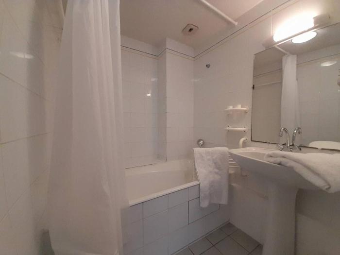Duplex à 200m de la plage, 3 pièces, balcon, parking, 4 pers. – Carnac - FR-1-477-73