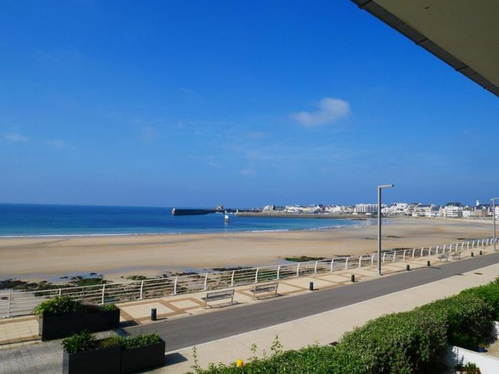 Quiberon: Appartement 3 pièces avec balcon et parking près du centre - FR-1-478-37