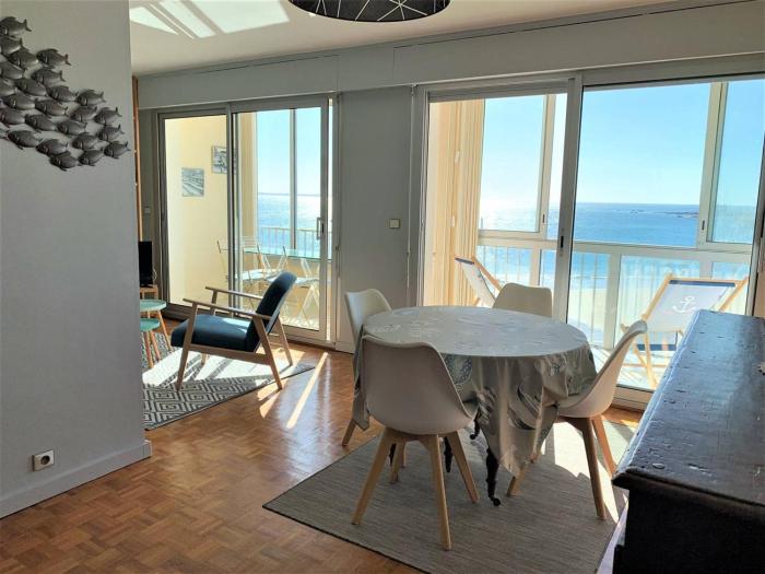 Quiberon - T2 50m² face mer, parking, animaux admis - FR-1-478-197
