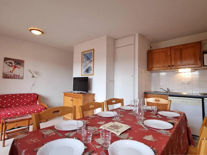 Appartement 4 pièces, 8 pers, proche pistes, parking, casier à ski - FR-1-525-179