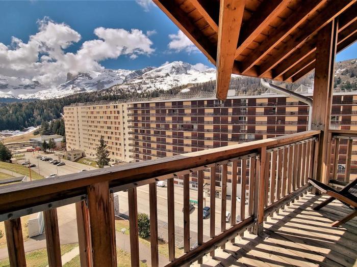 Appartement 4 pièces avec WiFi, Animaux admis, Parking gratuit proche des pistes - FR-1-525-240