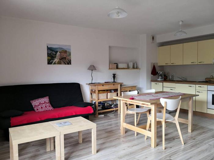 Appartement Pratique avec Balcon et Garage Privatif à Villard-de-Lans - FR-1-548-10