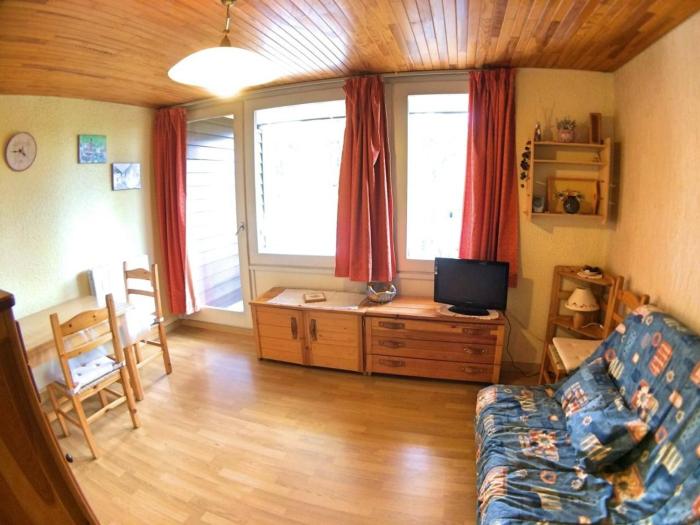 Studio 4 pers. Vars Les Claux, balcon, à 50m des pistes et proche commerces - FR-1-330B-36