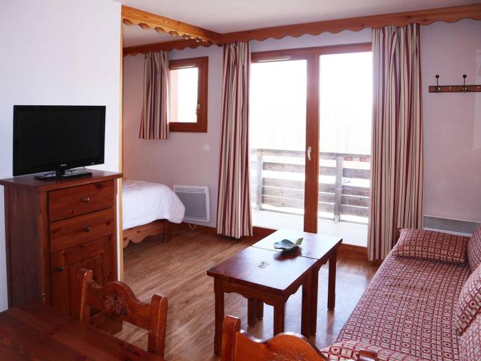 Appartement aux Orres 1800 avec piscine, sauna, proche pistes, 2 pièces, 6 personnes - FR-1-322-196