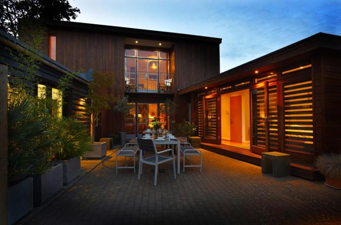 The Ultimate Group Complex, Hens & Celebrations at The Old Fire Station Canterbury, 3 Homes