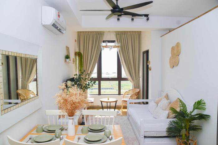 Seabreeze Seaview Super Cosy Stay Bali Residence