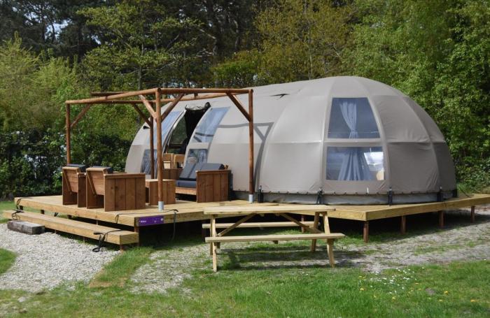 Panoramatent, in de natuur aan zee