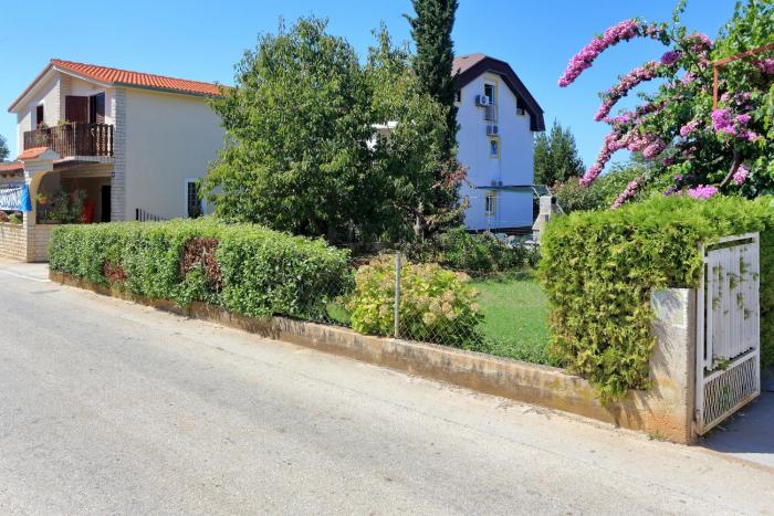 Apartments with parking space Bibinje, Zadar - 6160