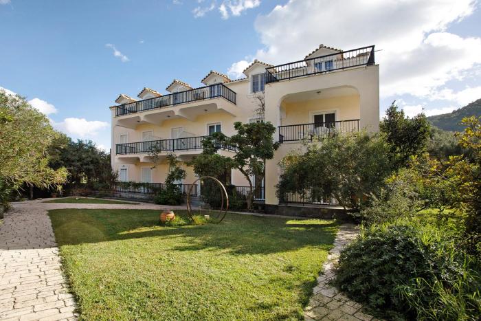 Dolphin Apartment Sea View 9