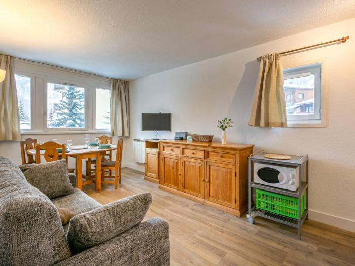 Appartement skis aux pieds avec parking couvert et WiFi au cœur de Val dIsère - FR-1-694-259