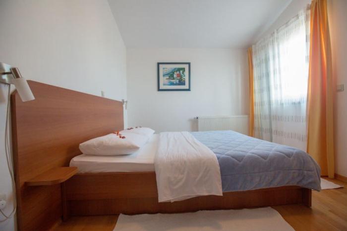 Rooms in Novalja with sea view, terrace, air conditioning, WiFi 3764-1