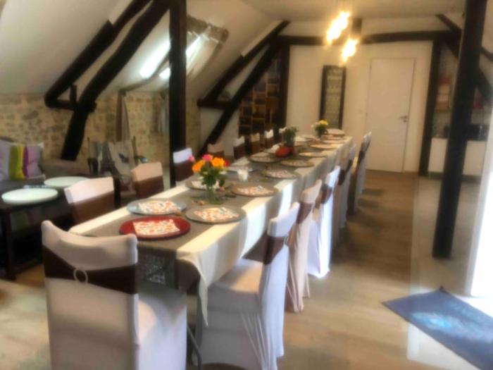 VILLA REFAMILIALE ET PROFESIONNALE