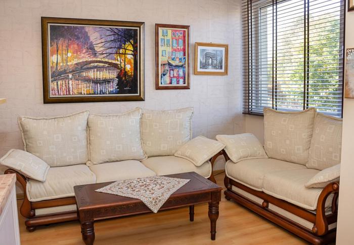 Cozy 1BD Apartment with Free Parking in the Area by Flat Mаnager