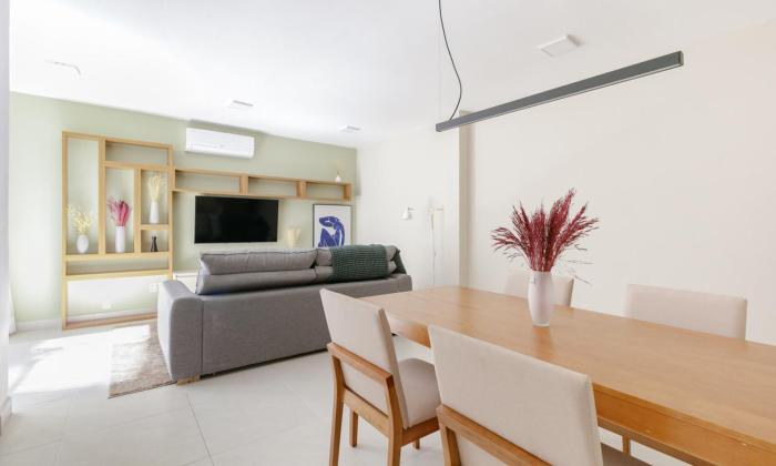 Tabas Maravilhoso apê 2 quartos Ipanema IP0052