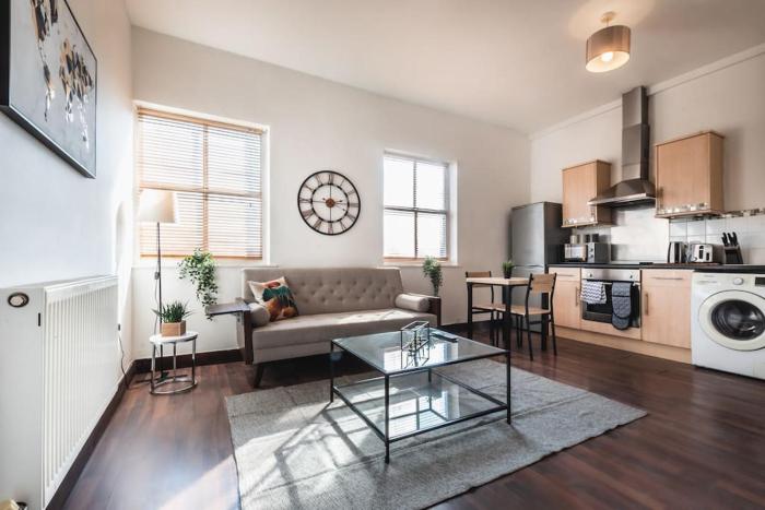 Deluxe suite- 2 bed in Southampton Central