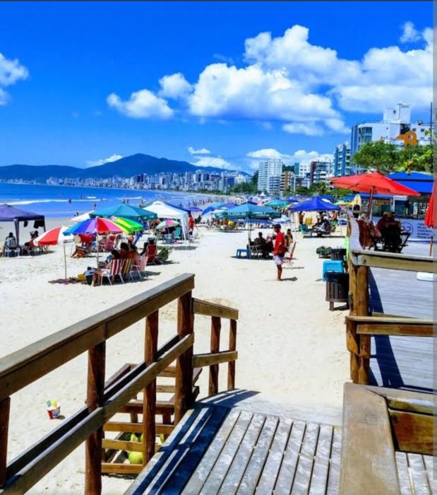 Apto temporada Itapema sc