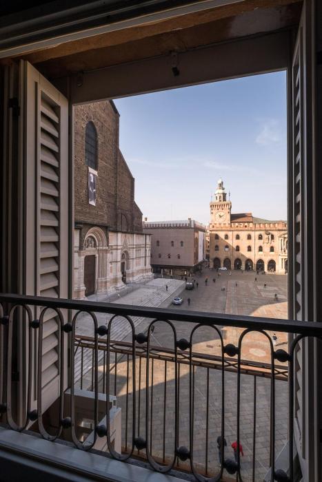 Urbanicooh Asinelli - Balcony on Piazza Maggiore