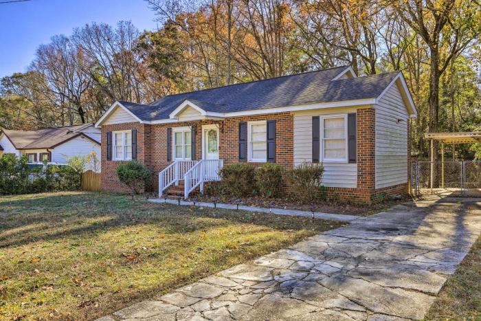 Peaceful Columbus Retreat with Deck and Yard!