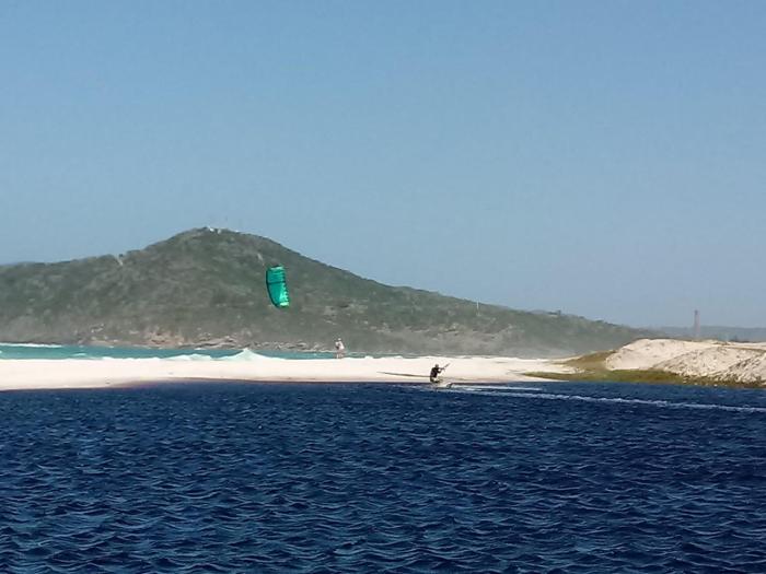 CABO FRIO 500 Metros Praia Foguete