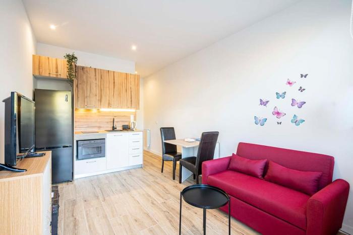 Agradable apartamento a pie de calle-30 Min de SOL