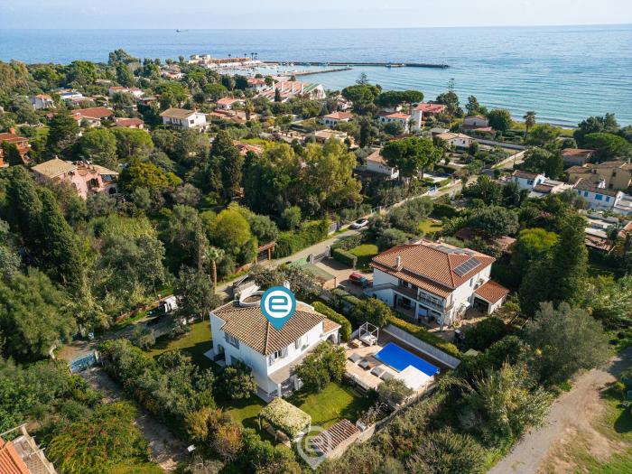 Estay - Villa Virago